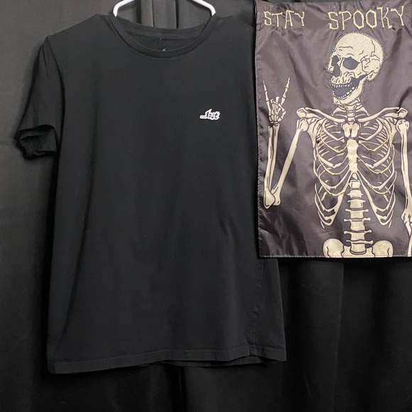 Lost‎ Embroidered Logo T-Shirt Short Sleeve Casual Top Black Small - Picture 1 of 3